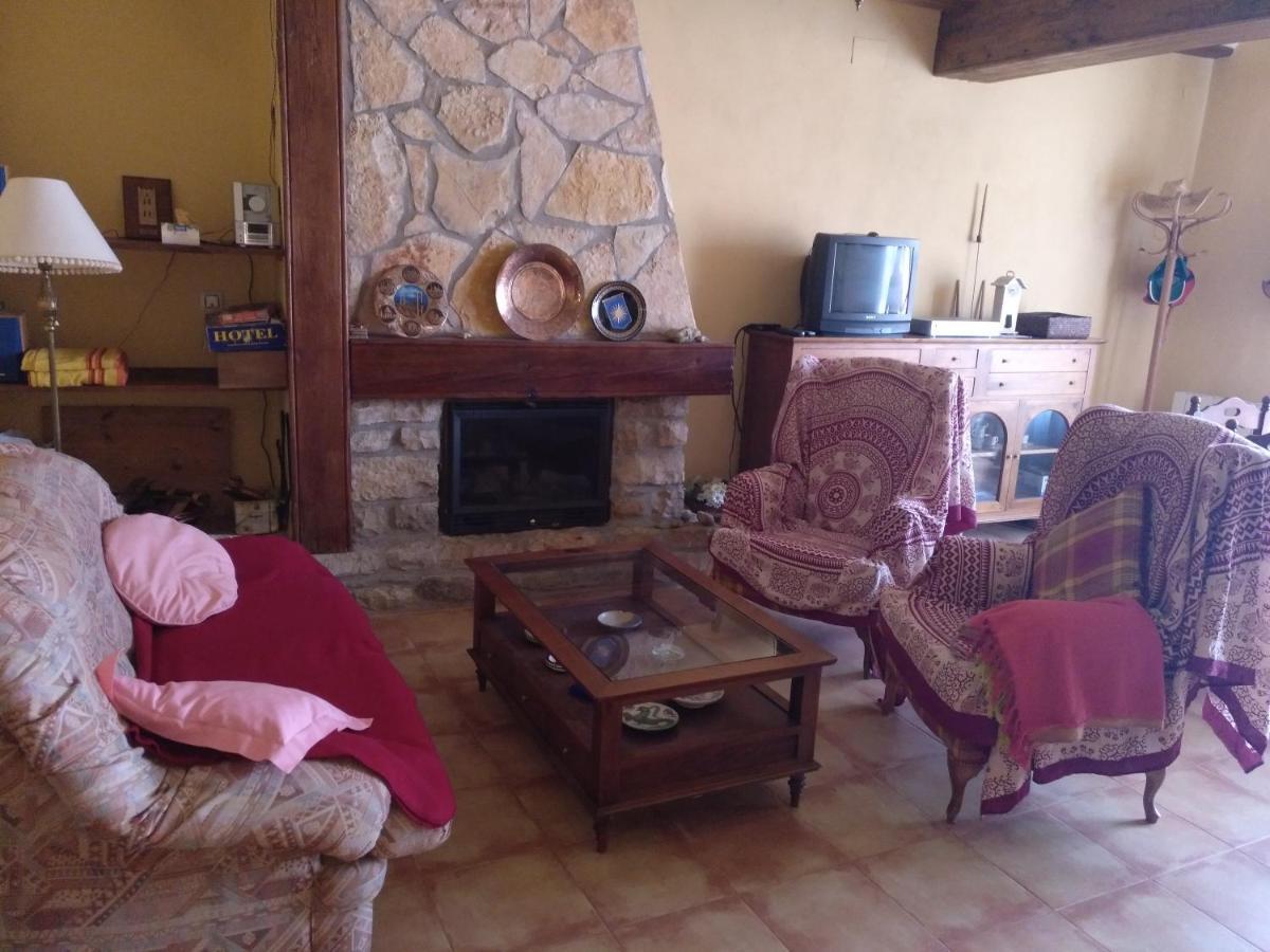 Casa Rural Amador Villarroya de los Pinares Exterior photo